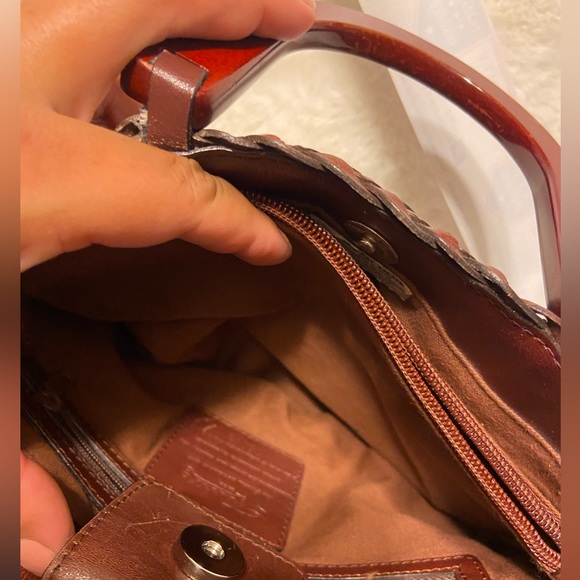 Vintage leather Fossil wooden handle weave brown bag with key charm - Picture 6 of 11